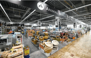 NICO PET(ニコペット):アークランズ系列の大型ペット専門店。ペットフード、グッズ、トリミングサービスなど充実。
