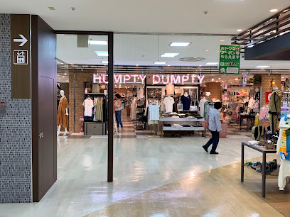 特徴: 上尾駅西口デッキ直結のショッピングセンターで、イトーヨーカドー上尾駅前店と約50店舗の専門店が入っています。駅を利用する方にとっては非常に便利な立地です。  所在地: 埼玉県上尾市谷津2-1-1