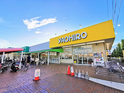特徴: こちらも地域に根差したスーパーマーケットで、新鮮な商品が手に入ります。  ヤオヒロA-GEO・タウン店：上尾市谷津2丁目1-1（上尾ショーサンプラザ内）  ヤオヒロ浅間台店：上尾市浅間台2丁目  距離: A-GEO・タウン店は上尾駅周辺、浅間台店は北上尾駅方面に位置します。