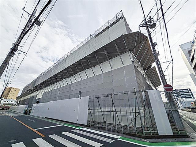 解体中のイトーヨーカドー春日部店。