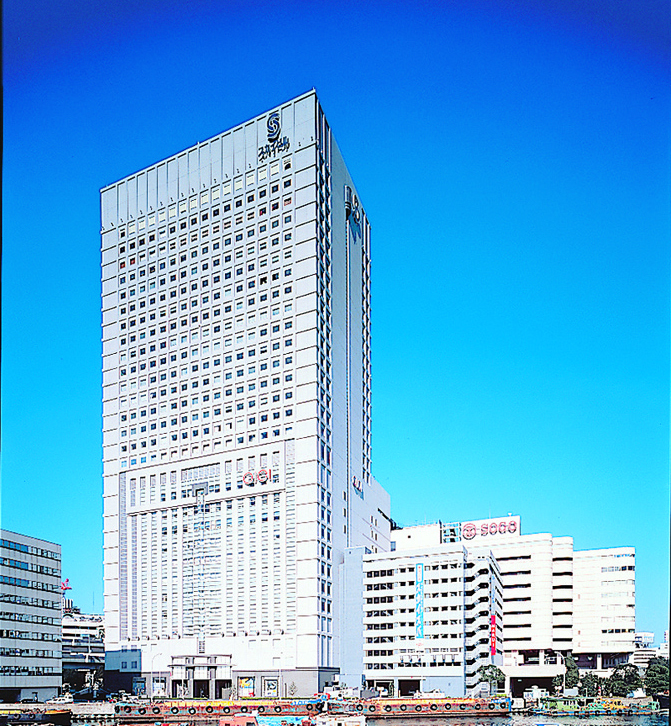 マルイシティー横浜が入っている横浜スカイビルの外観。