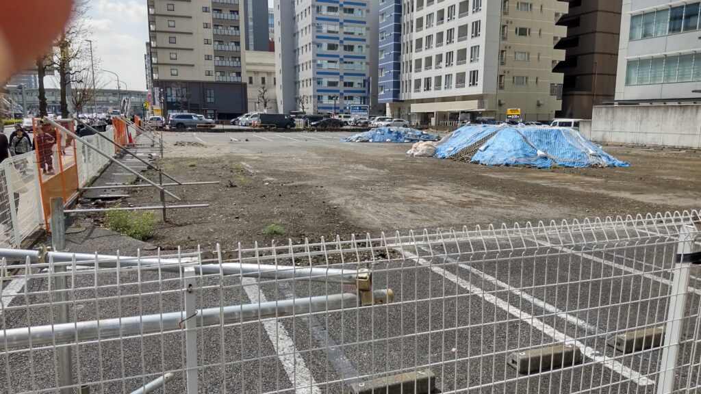 三井のリパーク 新横浜3丁目第7駐車場跡 横浜市港北区新横浜3-8-11
筆者撮影