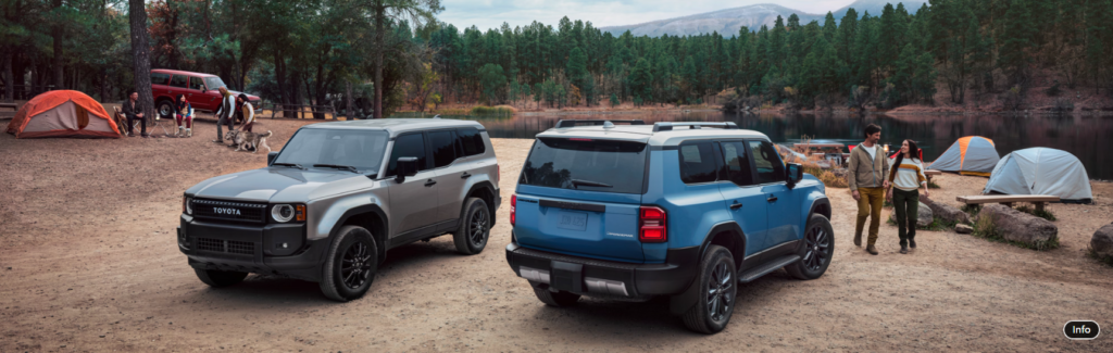 大自然のキャンプ場に停まっている2台のランクル250